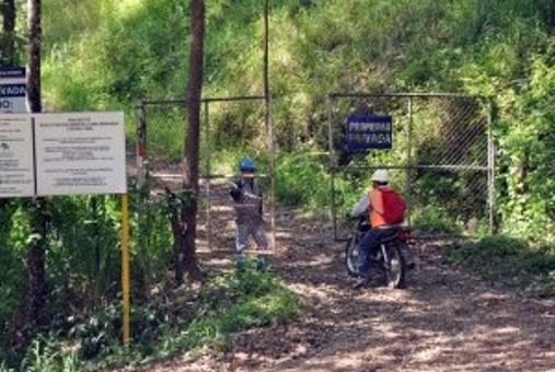 Senadores rechazan explotación de Loma Miranda