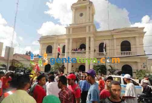 Grupos populares piquetean este miércoles oficinas públicas de SFM