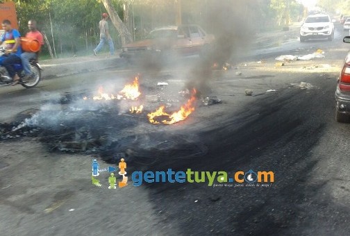 Santo Domingo: protestas en La Barquita por los apagones